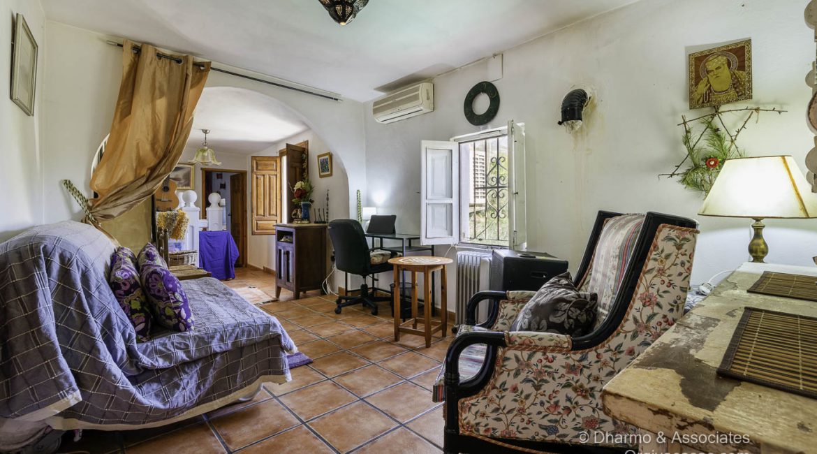 ORG 26: Large Townhouse with Casita