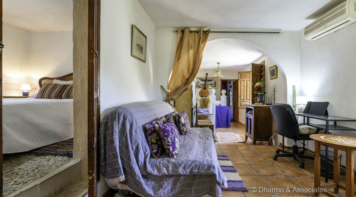 ORG 26: Large Townhouse with Casita