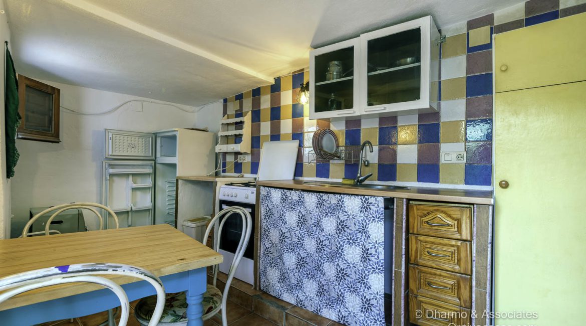 ORG 26: Large Townhouse with Casita